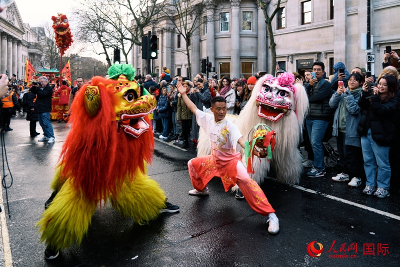 伦敦新春庆典现场。人民网 郭锦标、杨浩鹏摄