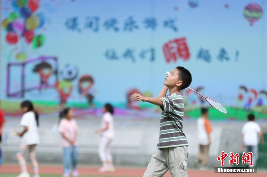 我们距离“身体能出汗”的体育课还有19体育app多远？(图3)