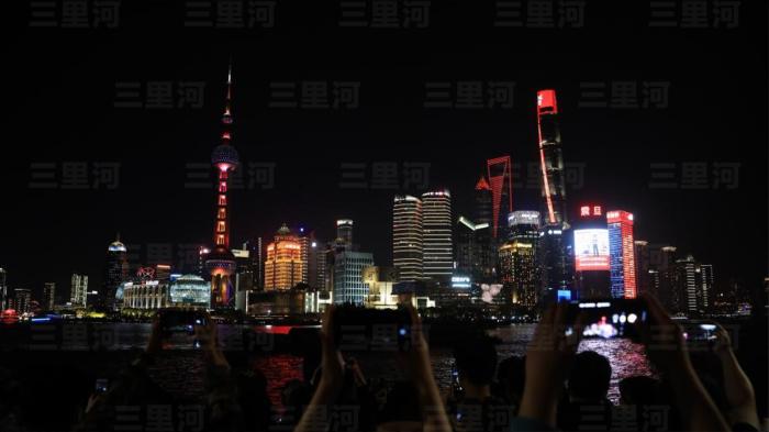 中美网友对账后有些人天塌了游戏设定虚拟上海被外星人攻陷中美网友：不行！！