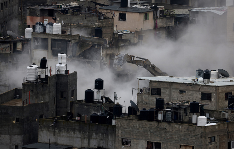 以军和以色列犹太人定居者袭击约旦河西岸多地