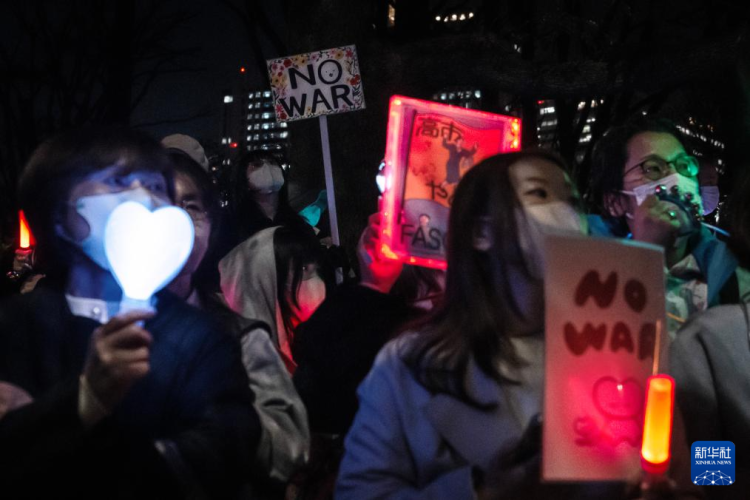 日本东京3万人集会抗议高市政府破坏和平宪法