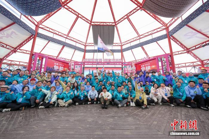 张家界七星山户外挑战赛开赛135名选手踏上征途(图2)