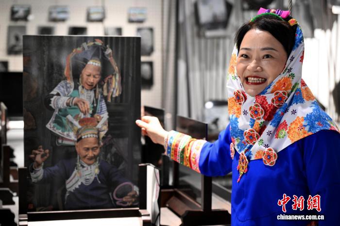 八闽千姿）惠女石上“绣”芳华(图1)