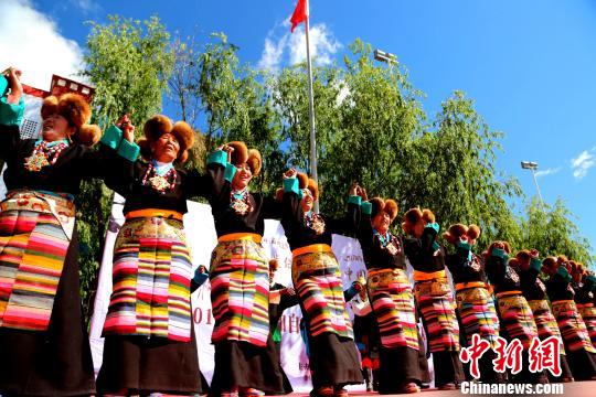 西藏琼结多项非遗集体亮相 呈优秀传统文化盛宴