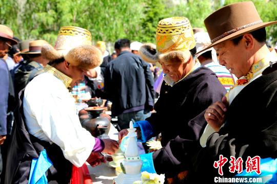 西藏琼结多项非遗集体亮相 呈优秀传统文化盛宴