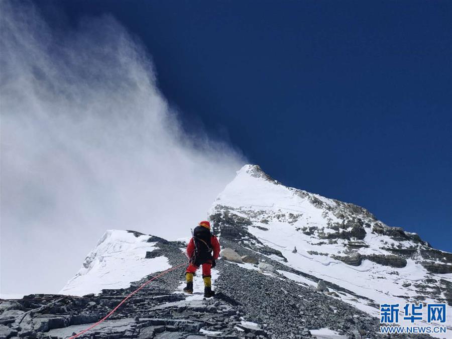 （2020珠峰高程测量）（3）修路队打通至珠峰峰顶路线