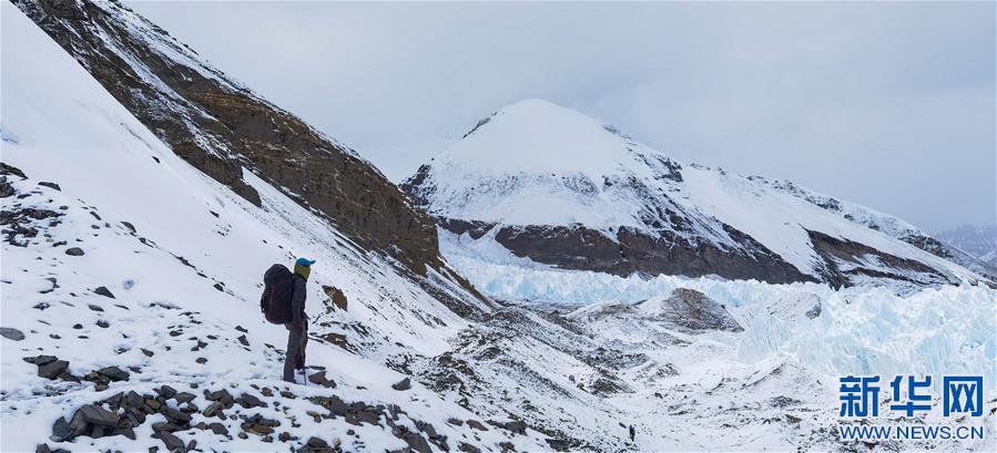 （2020珠峰高程测量·新华视界）（6）雪后珠峰东绒布冰川