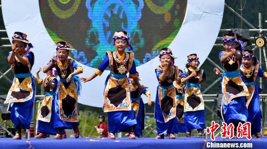 旅游助力脱贫西藏林芝举行2019巴松措文化旅游节