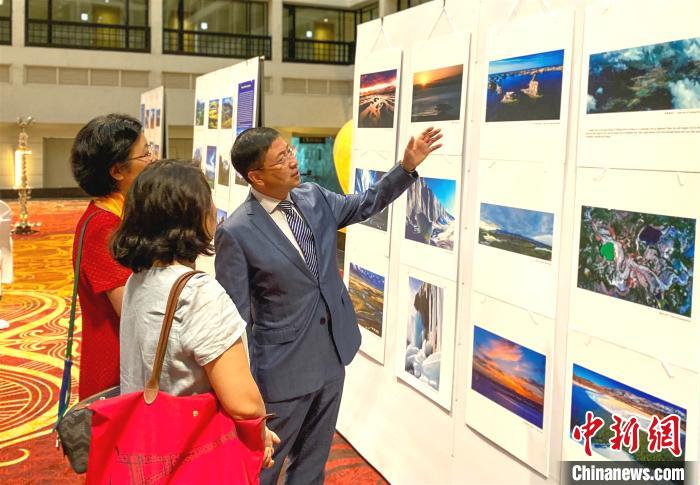 中国青海民族文化艺术展在斯里兰卡首都举行