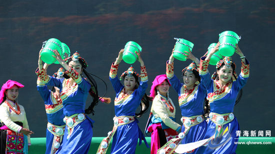贵南县第五届藏绣·歌舞·牦牛文化旅游节开幕式