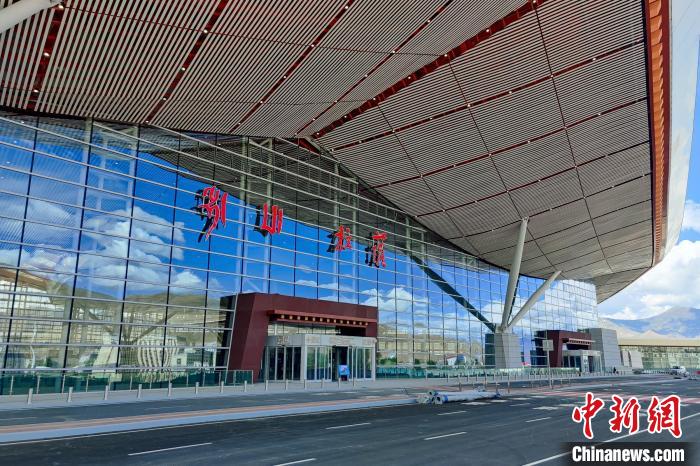 拉萨贡嘎机场T3航站楼工程通过行业验收