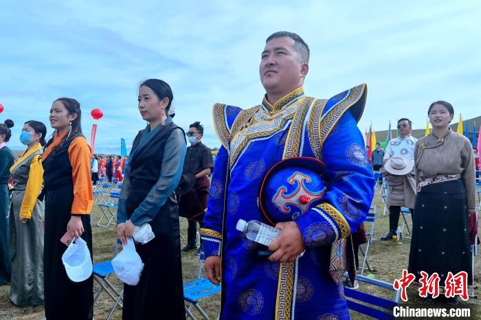 首届中国原子城文化艺术旅游季在青海湖北岸启幕