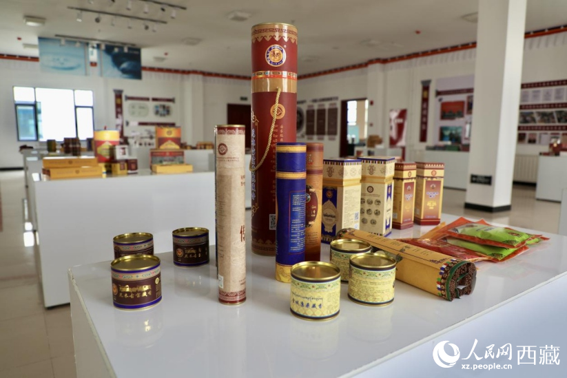 圖為各式各樣的藏香産品。人民網記者次仁羅布攝
