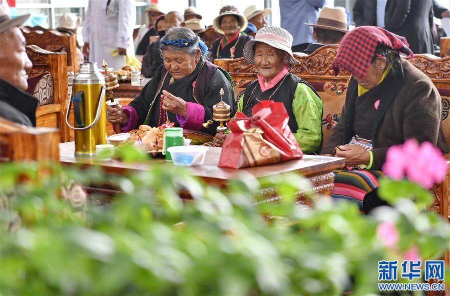 （社会）（1）西藏浪卡子：“五保”老人乐享晚年