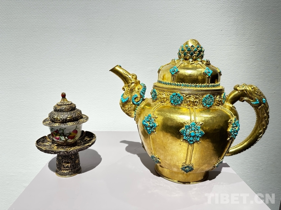 “盛世礼赞·西藏工艺美术作品区内巡展”开幕开云下载(图3)