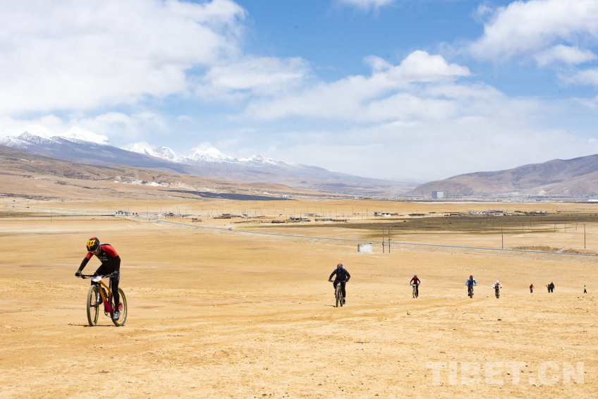 2025年雪古拉峰山地自行车ng28入口越野挑战赛激情开赛(图2)