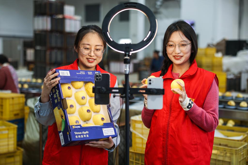 明博体育平台：新华视点丨新型消费催生哪些新机遇？