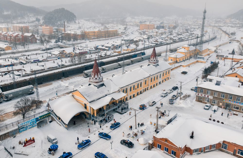 东北释放冰雪经济“热动能”(图1)