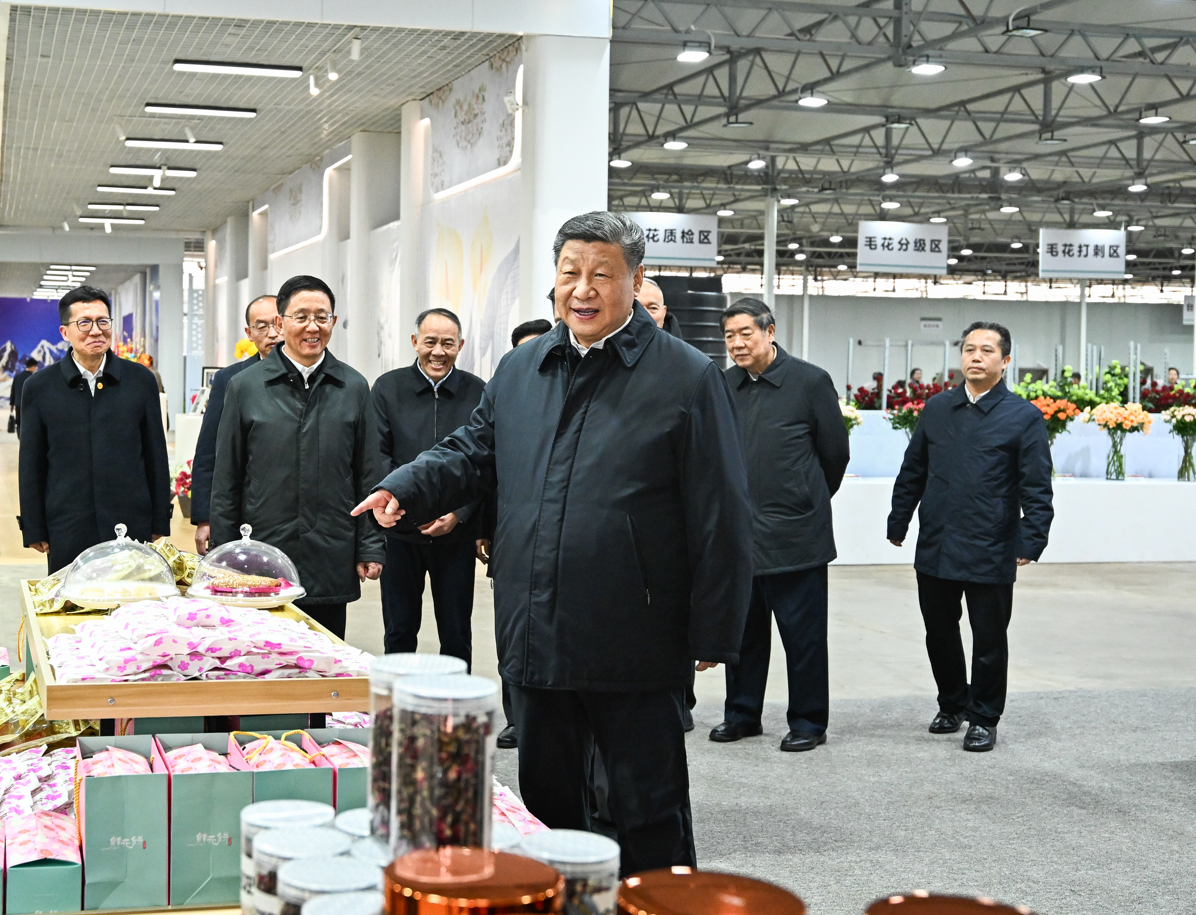 一见·JN江南下载黔滇之行一条主线贯穿其中(图5)