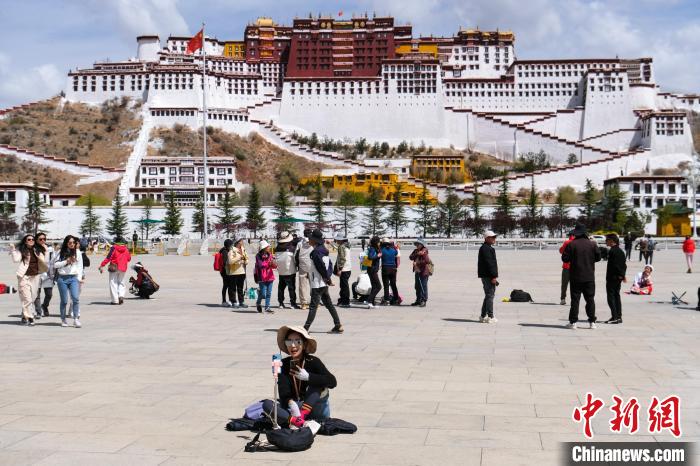 一竞技平台西藏旅游市场随春暖(图3)