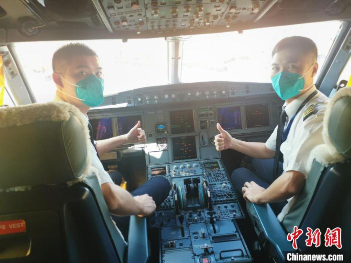 南航包机护送援藏医疗队员返粤 南方航空 供图