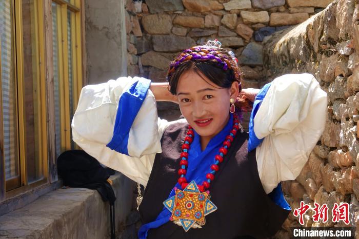 西藏热振曲卓“跳上”更大舞台国家级非遗传承千年焕新
