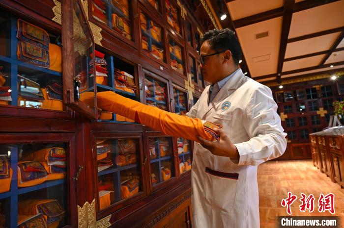 西藏藏医院推动古籍文献整理研究、出版利用