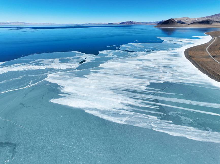 西藏阿里：冬日湖冰盛景【7】