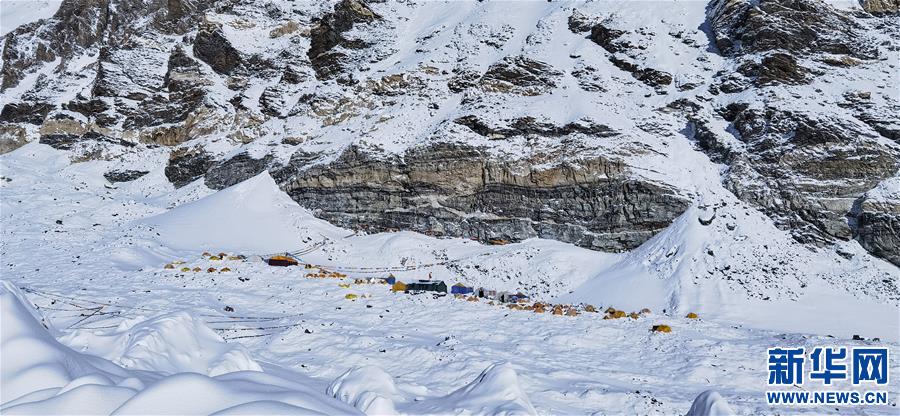 （2020珠峰高程测量）（3）冰雪世界的前进营地