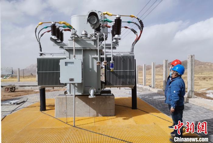 柴达木盆地今年首个“三区两州”电网建设项目竣工投产