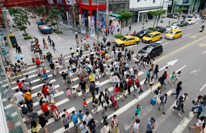 图为信义商圈。图片来源：台湾“中时新闻网”。