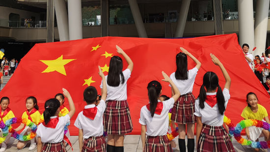 图为南岸区“六一”儿童节快闪活动现场。主办方供图