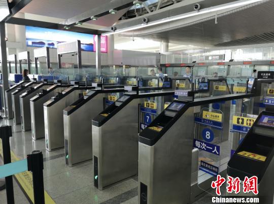 杭州口岸。　余熙楚娃 摄