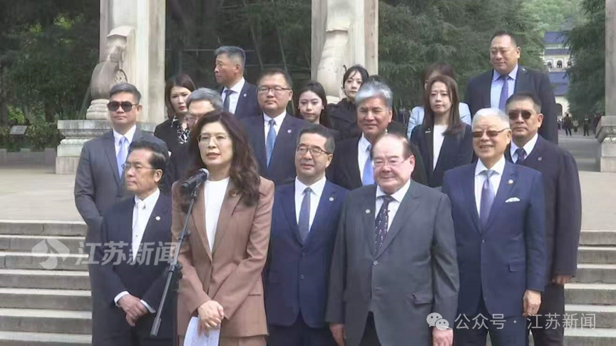 郑丽文率团开启访陆之旅 ：桥通了，心会更近