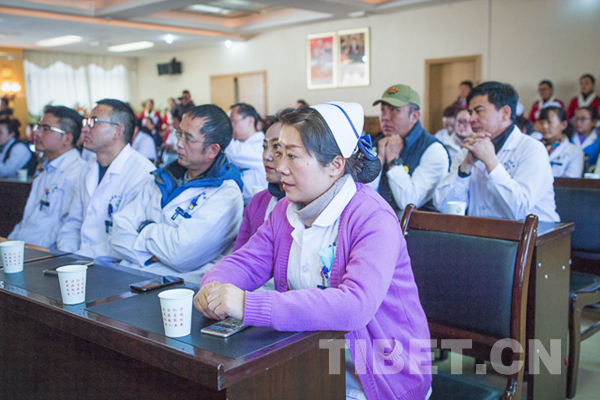 西藏首家地市级三级甲等综合医院正式揭牌