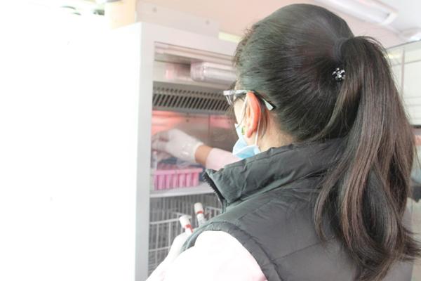 爱心企业中国泰康人寿西藏分公司组织献血活动