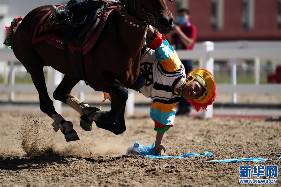 (体育)(3)民族体育——拉萨举行民族传统马术表演
