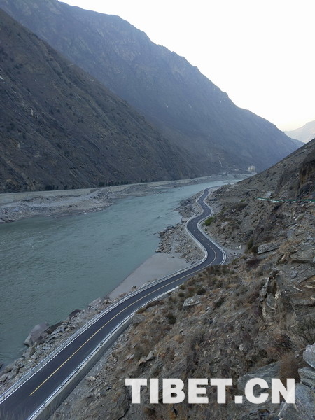 四川甘孜丹巴两条通乡公路验收 2万余农牧民受