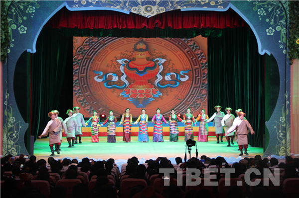 古韵藏戏唱响藏历土狗新年