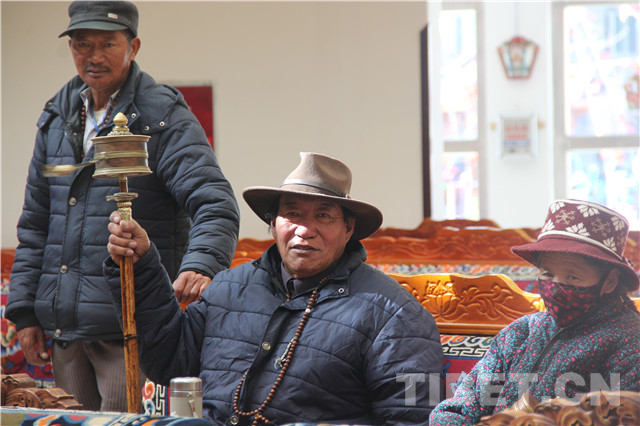 拉萨市道德模范感受春天般的温暖