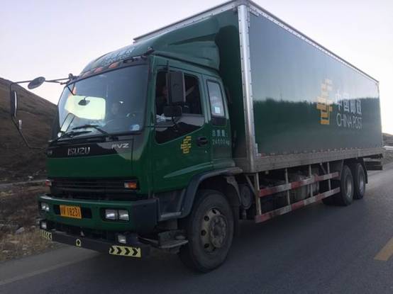 四川甘孜:雀儿山隧道令惊险鬼门关变通途