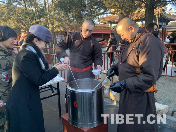 雍和宫的腊八粥大有来头？分粥分福你喝了吗
