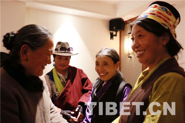 西藏妇联召开学习时代楷模卓嘎、央宗姐妹先