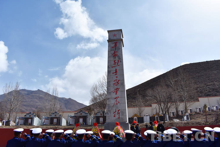 铭记英雄,缅怀英烈