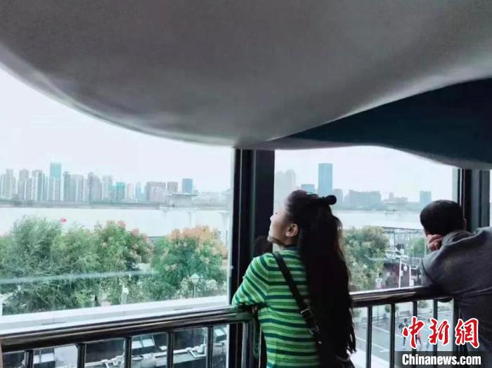 澜沧江源藏族女孩在武汉：“要留在这座温暖的城市里”