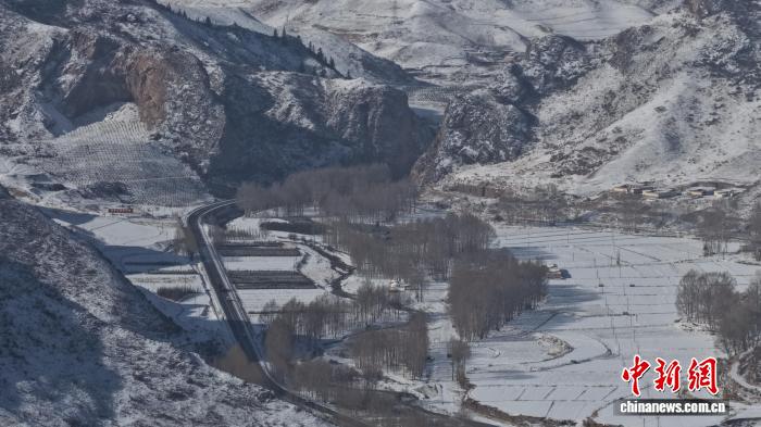甘肃天祝：春分春雪润高原