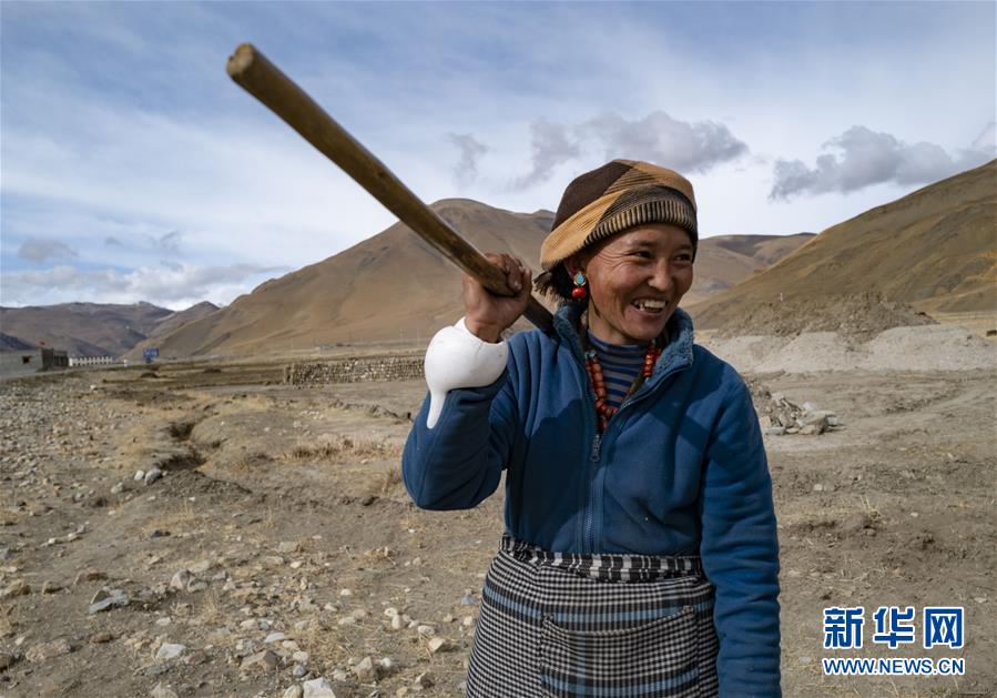 （经济）（5）西藏：珠峰脚下春耕忙