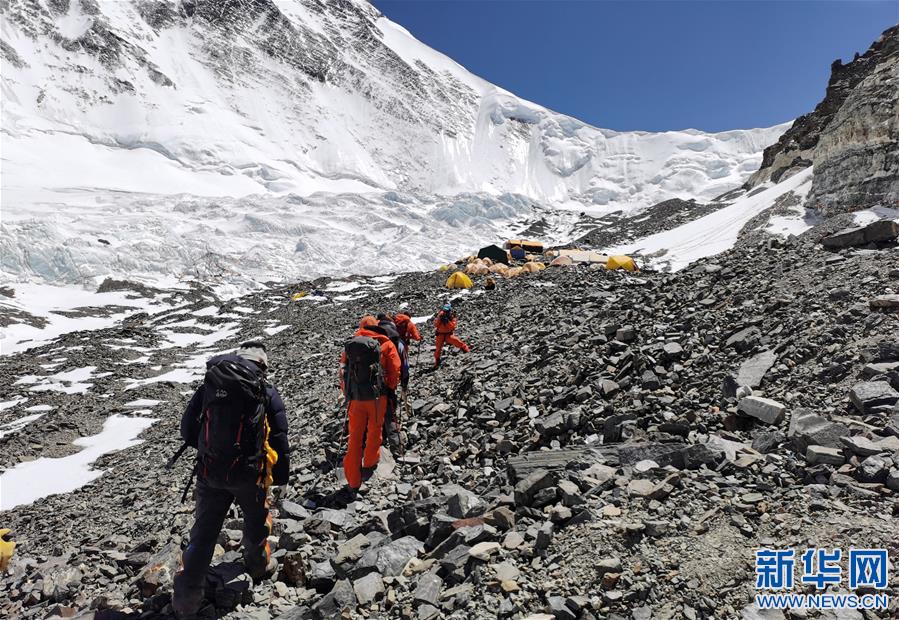 （2020珠峰高程测量）（5）2020珠峰高程测量登山队抵达海拔6500米的前进营地