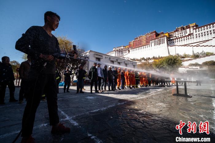 西藏消防救援总队多措并举提升寺庙和文博单位抗御火灾能力
