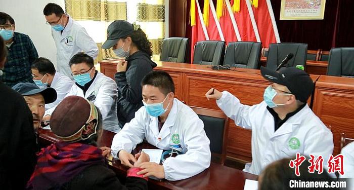 安徽省援藏医疗队在西藏山南开展系列义诊活动